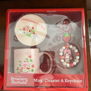 New Strawberry Shortcake Mug, Coaster & Keychain Set